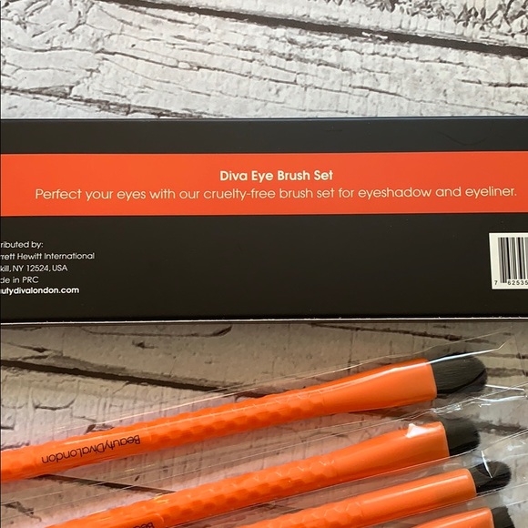 Beauty Diva London Eye Brush Set NEW - Picture 2 of 3
